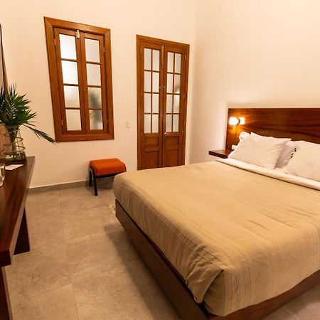 Plaza Chapala Hotel Ngoại thất bức ảnh