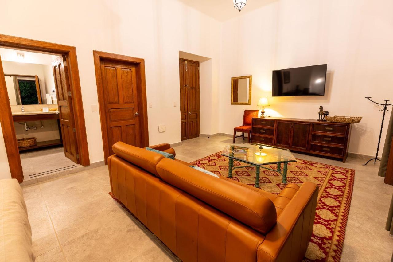 Plaza Chapala Hotel Ngoại thất bức ảnh