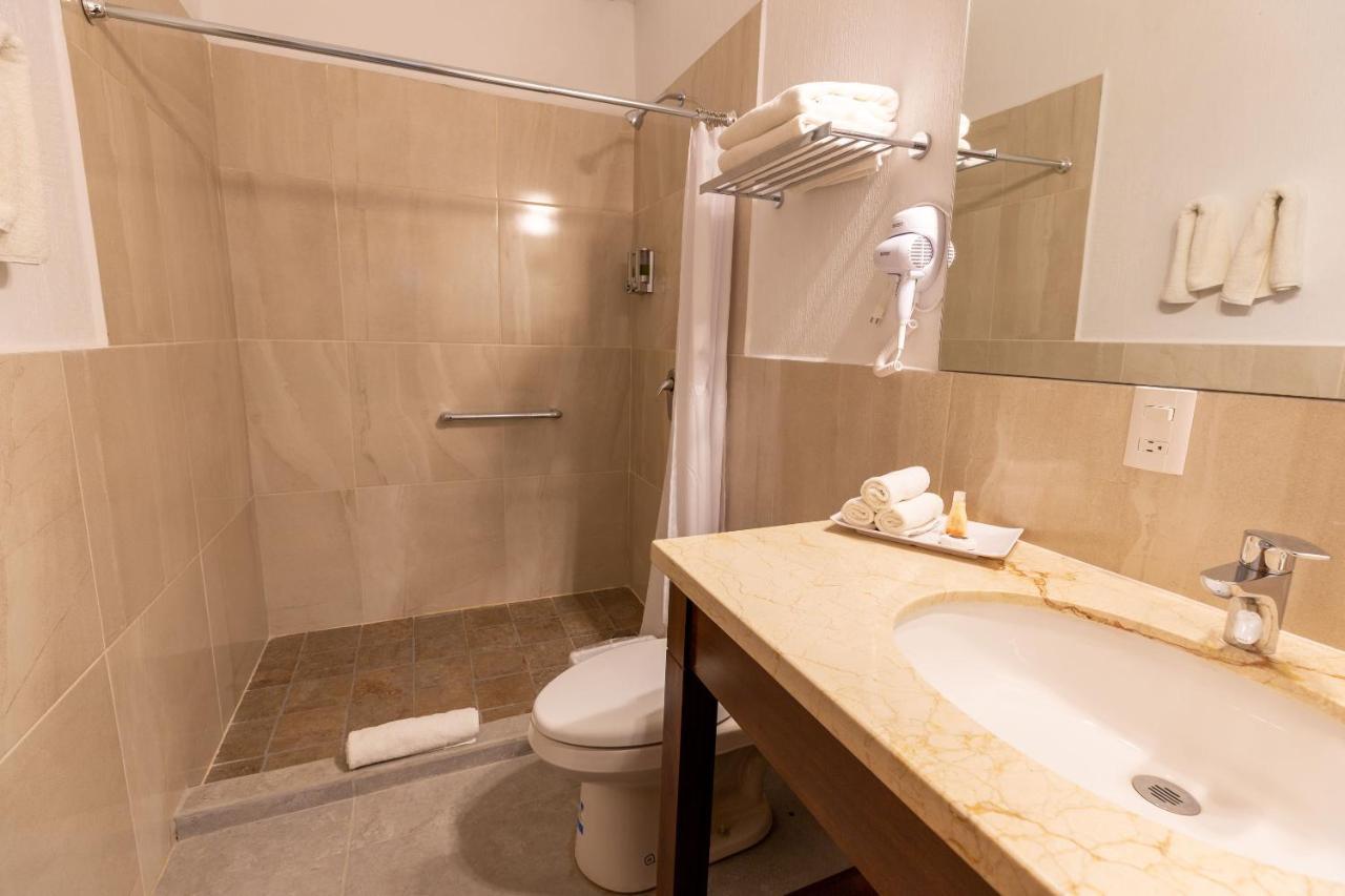 Plaza Chapala Hotel Ngoại thất bức ảnh